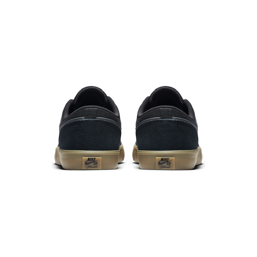 Nike sb black portmore ii trainers with gum sole best sale