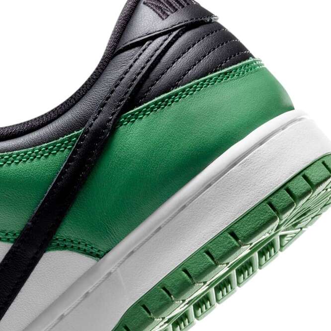 Nike SB Dunk Low Pro (Classic Green / Black / White / Classic Green)