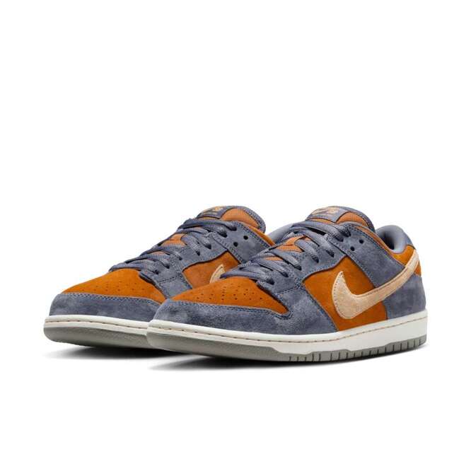 Nike SB Dunk Low Pro (Light Carbon / Sesame / Monarch / Summit White)