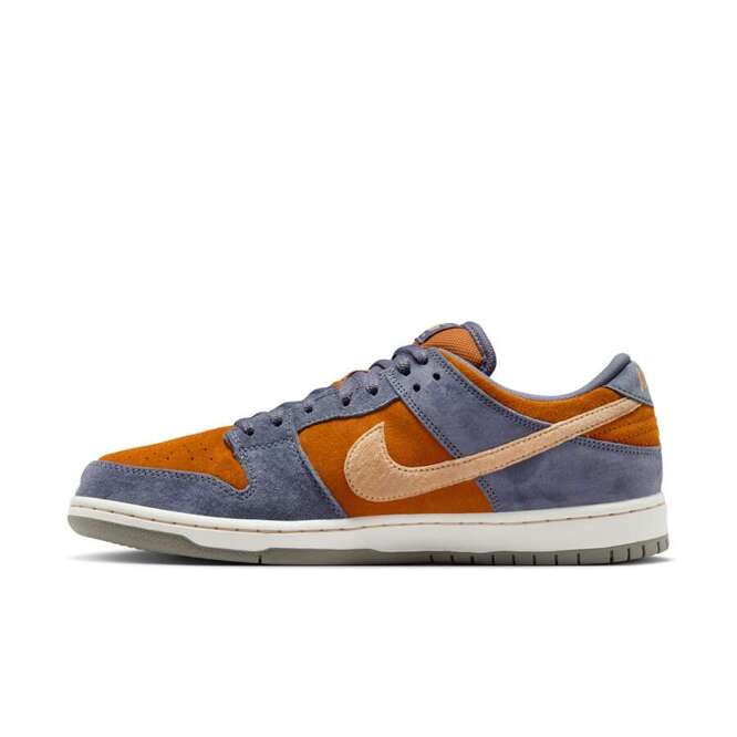 Nike SB Dunk Low Pro (Light Carbon / Sesame / Monarch / Summit White)