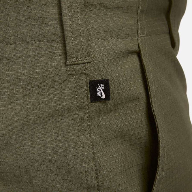 Nike SB Kearny Cargo Skate Shorts (Medium Olive)