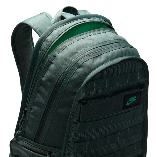 Nike SB RPM Skate Backpack (Vintage Green / Black / Stadium Green)