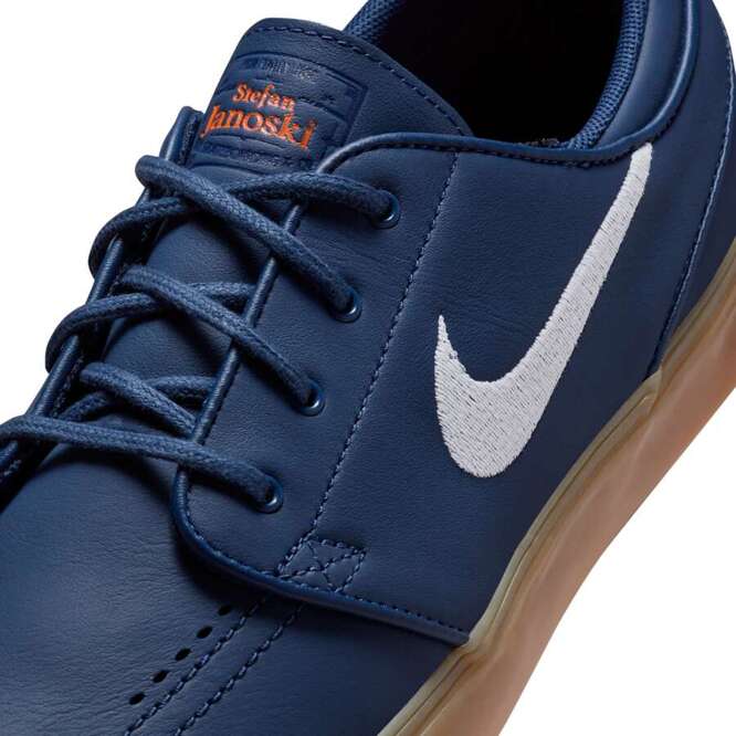 Nike SB Zoom Janoski OG ISO Navy White Navy Gum Light Brown