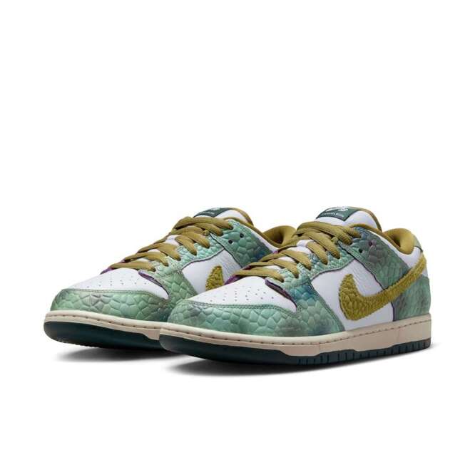 Nike SB x Alexis Sablone Dunk Low Pro (Oil Green / Desert Moss / White)