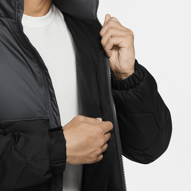 Nike SB x Ishod Wair Storm-FIT Jacket (Black / Anthracite / University Red)