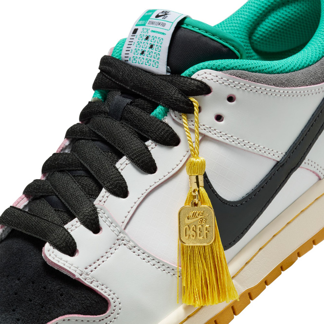 CSEF × Nike SB Dunk Low Pro QS Nike SB x CSEF Dunk Low Pro (Summit White / Black / White