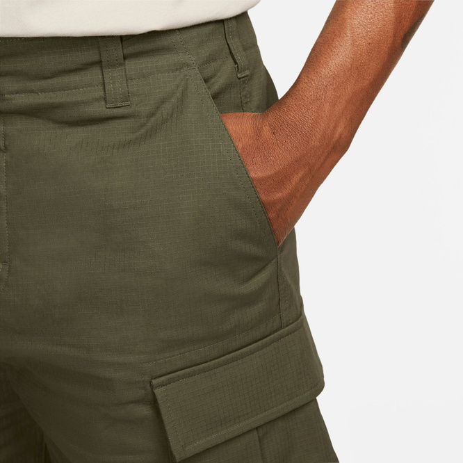 Nike SB Kearny Cargo Skate Shorts (Medium Olive)