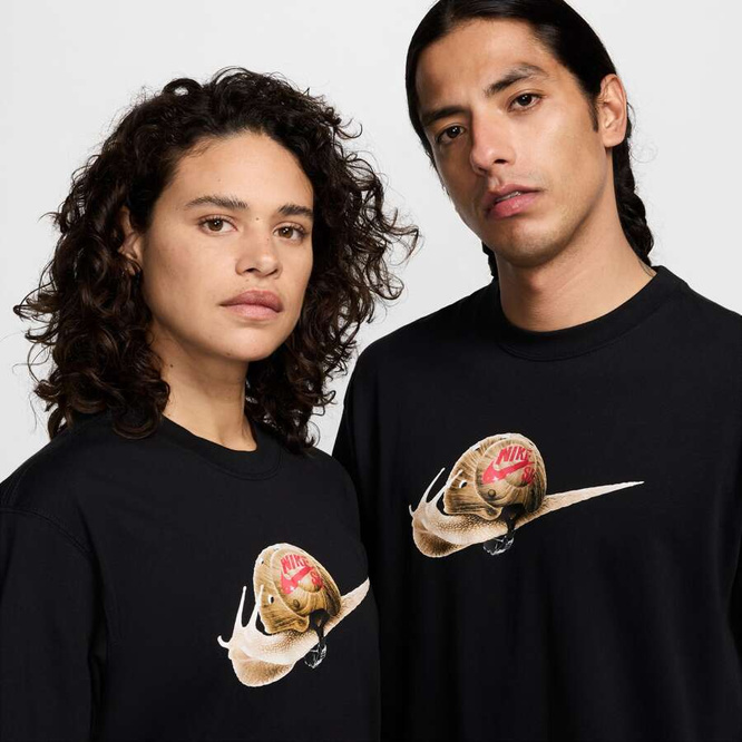 Nike SB Republique Max90 Skate Tee (Black)
