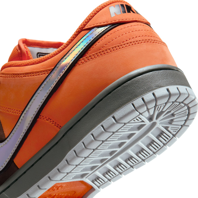 Nike SB Dunk Low Pro (Safety Orange / Wolf Grey / Baroque Brown)