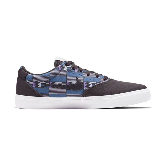 Nike SB Charge Solarsoft Canvas Premium Shoes (White / Black)