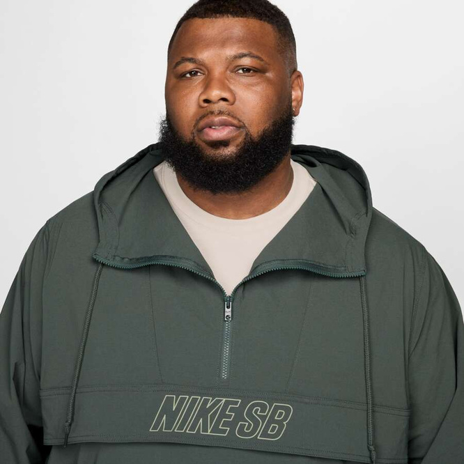 Nike SB Essential Anorak Jacket (Vintage Green / Oil Green)