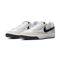 Nike SB Adversary (White / Black / White)