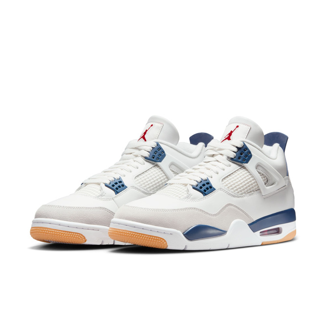 Nike SB x Air Jordan 4 (Summit White / White / Navy / Neutral Grey)