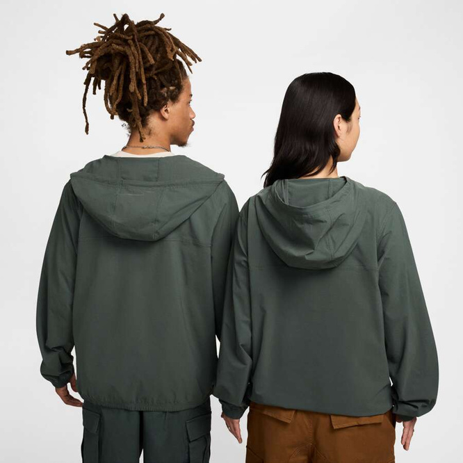 Nike SB Essential Anorak Jacket (Vintage Green / Oil Green)