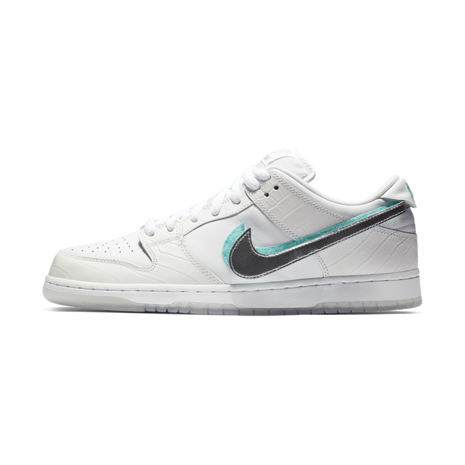NIKE SB X DIAMOND ZOOM DUNK LOW PRO OG QS SHOES (White / Chrome / Tropical)