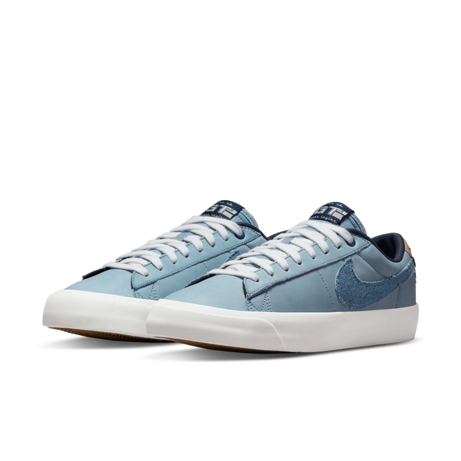 Nike SB Zoom Blazer Low Pro GT Premium (Summit White / Midnight Navy)