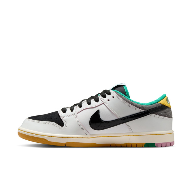 CSEF × Nike SB Dunk Low Pro QS CSEF x Nike SB Dunk Low HJ4132-100