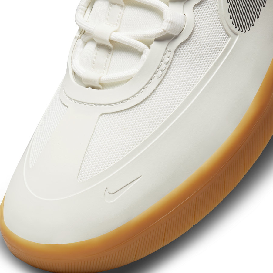 Nike SB Nyjah Free (Summit White Black Bright Crimson)