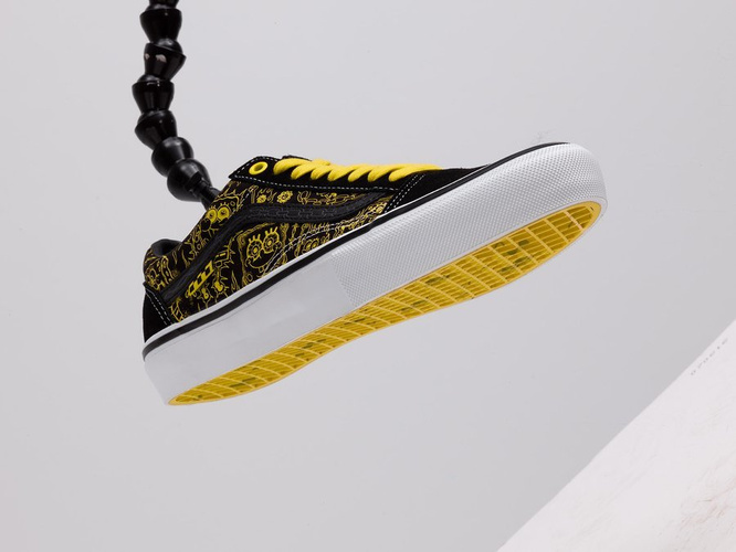 Vans Skate x Spongebob Old Skool (Black / Yellow / White)