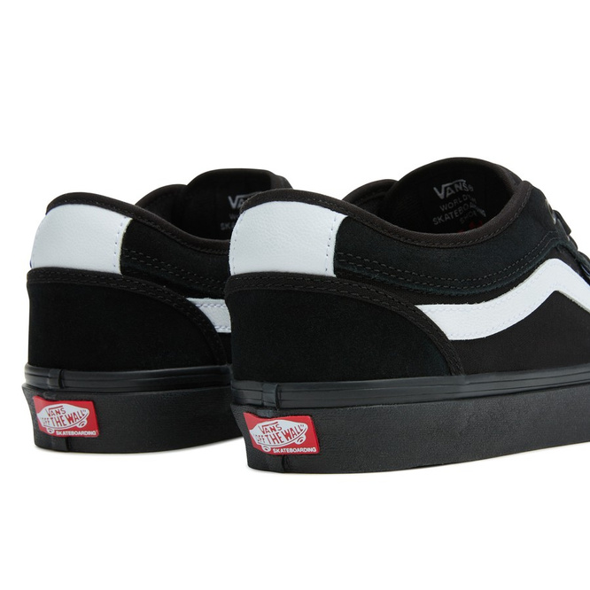 Vans Chukka Low Sidestripe (Black/Black/White)