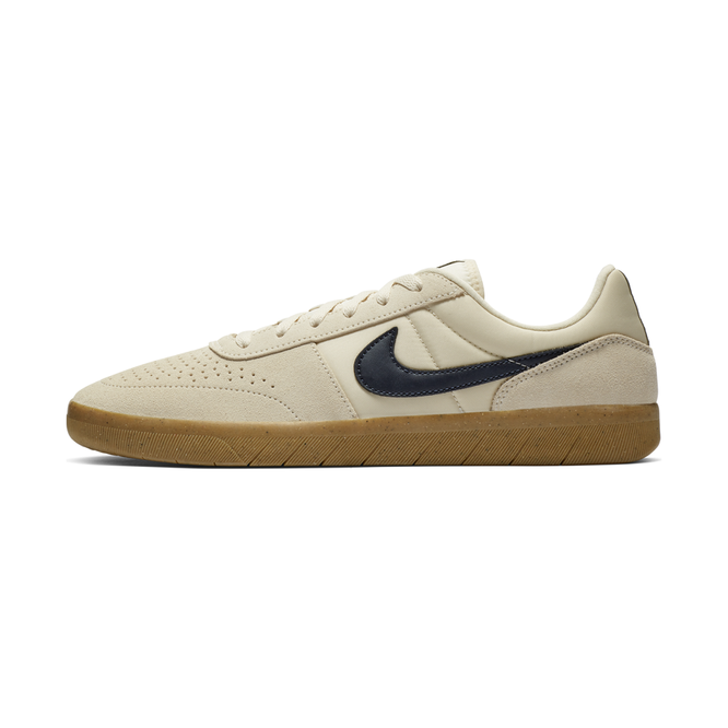 Nike SB Team Classic Shoes (Light Cream / Obsidian / Gum Yellow)