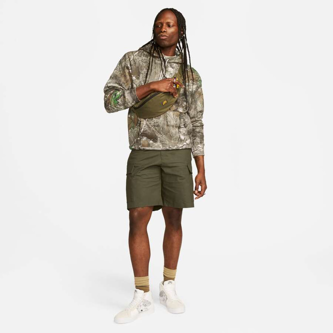 Nike SB Kearny Cargo Skate Shorts (Medium Olive)