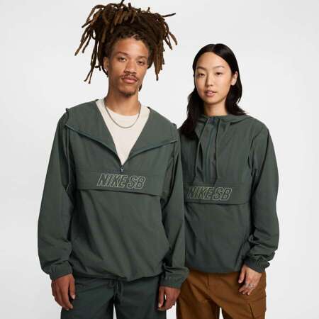 Nike SB Essential Anorak Jacket (Vintage Green / Oil Green)