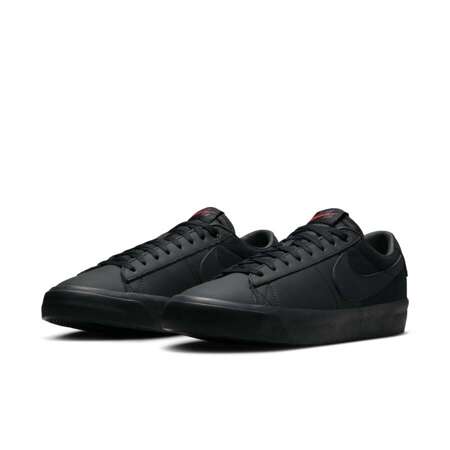 Nike SB Zoom Blazer Low Pro GT ISO (Black / Black / Black)